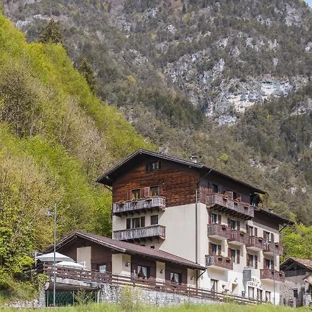 Hotel Cadria Nature & Bike Lenzumo di Concei
